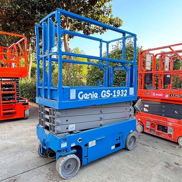 Used Genie GS1932 Scissor lift