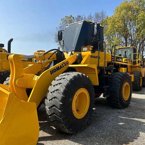 Used KOMATSU WA380