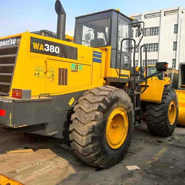 Used KOMATSU WA380 — product image
