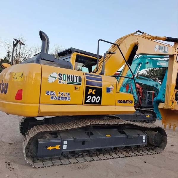 Used KOMATSU PC200 — product image
