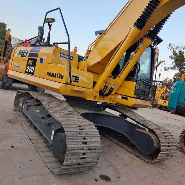 Used KOMATSU PC200 — product image
