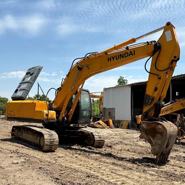Used HYUNDAI R225LC-7