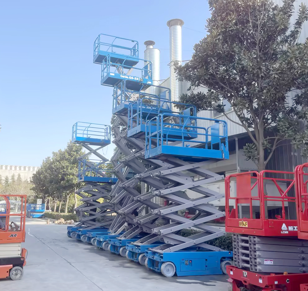 Used Genie GS-3246 Scissor lift