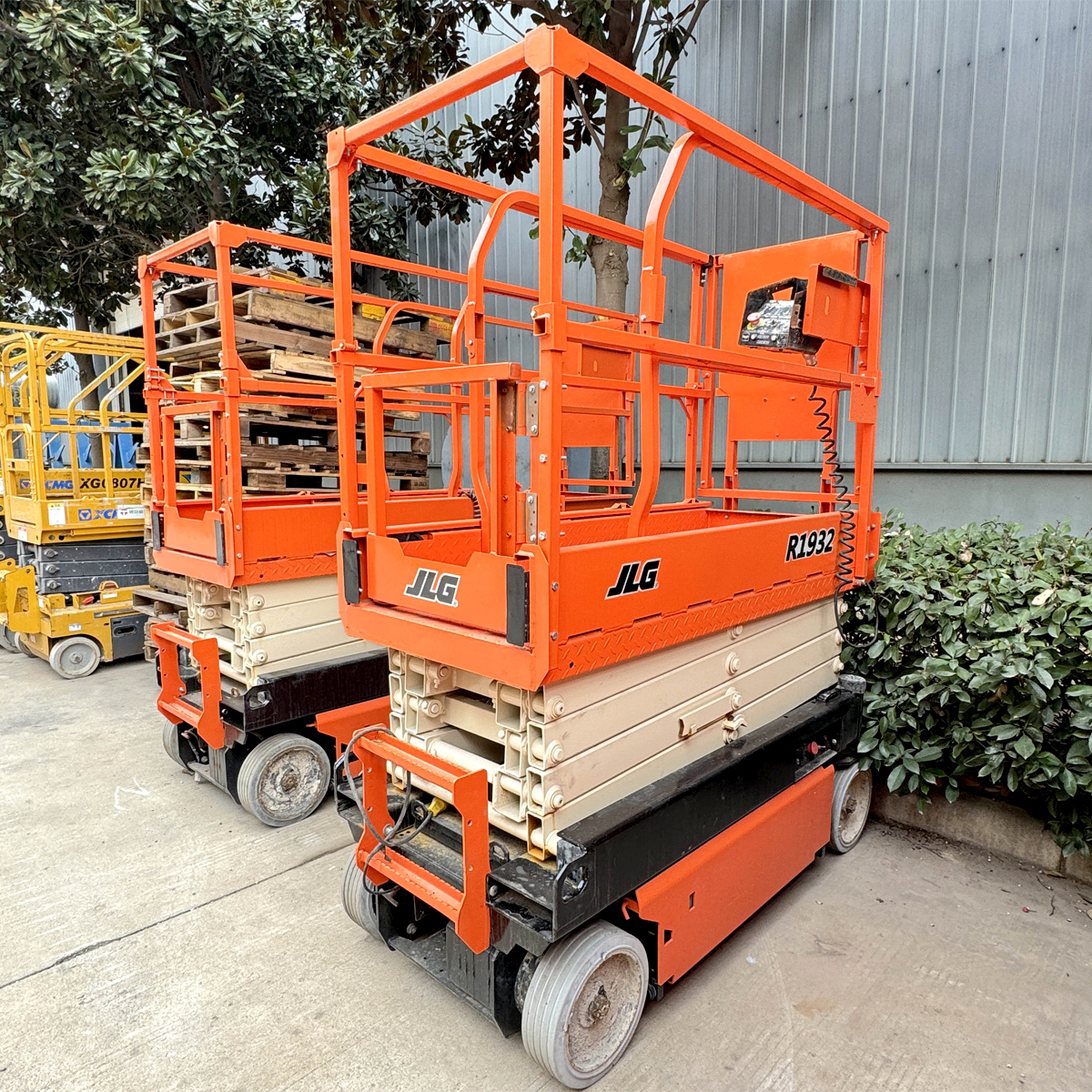 Looking for a Compact Indoor Lift? JLG 1932 Now Available
