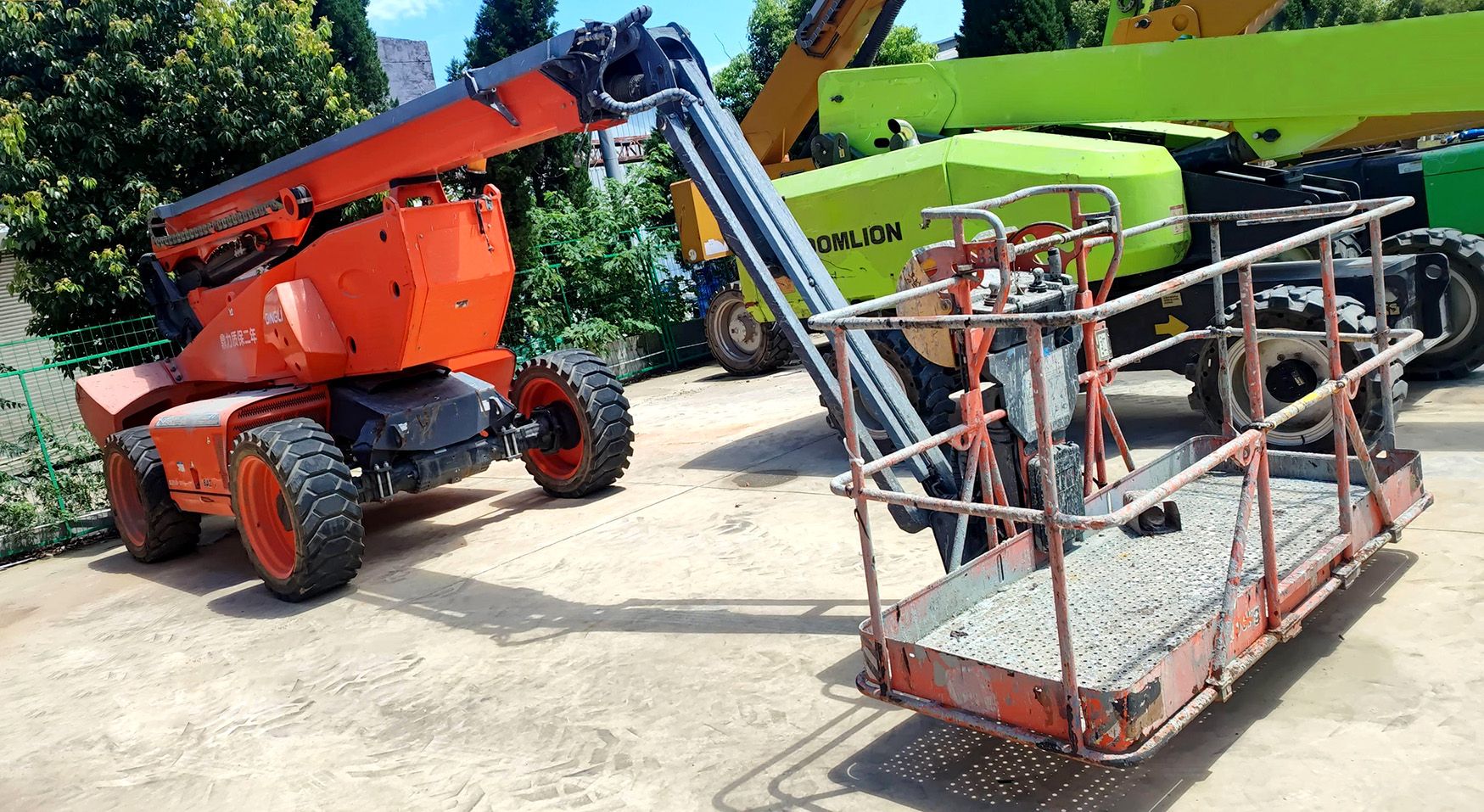 Dingli BA24RT Electric Scissor Lift Now In Stock | Compact and Powerful for Indoor and Outdoor Use